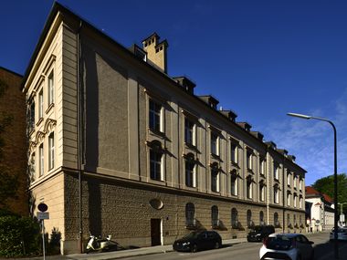 Pettenkoferstraße 9b. Erbaut im Jahr 1902.