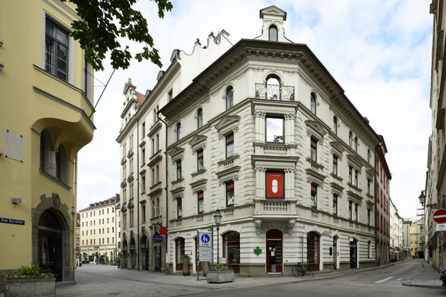 Falkenturmstraße 14. Blick vom Am Kosttor, zur linken Seite hin der Einschnitt zum Platzl, und der Falkenturmstraße zur rechten Seite.