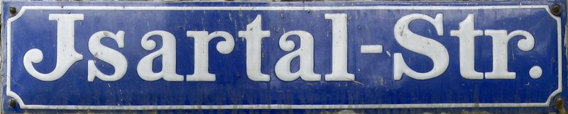 Datei:Mueisartalstrschi2019.jpg