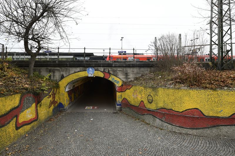 Datei:Mueostbahntunnel122019c85.jpg