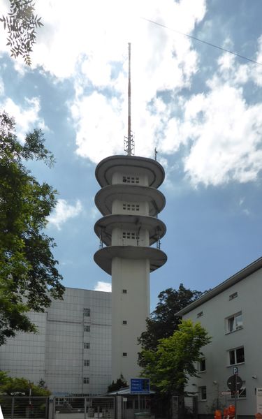 Datei:Fernmeldeturm der Oberpostdirektion München.jpg