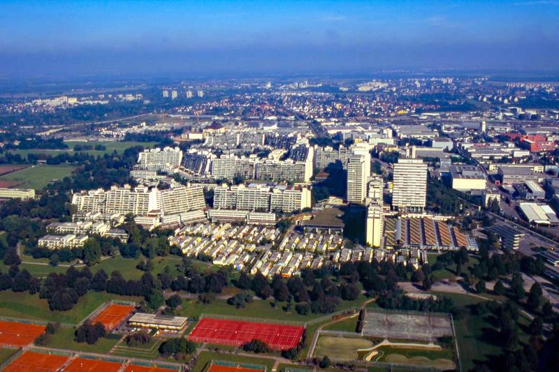 Datei:Olympisches Dorf.jpg
