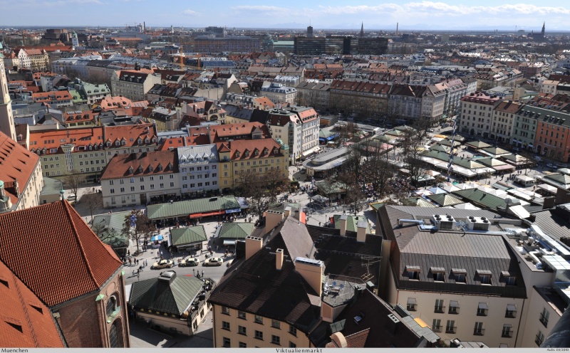 Datei:Viktualienmarkt32010a.jpg