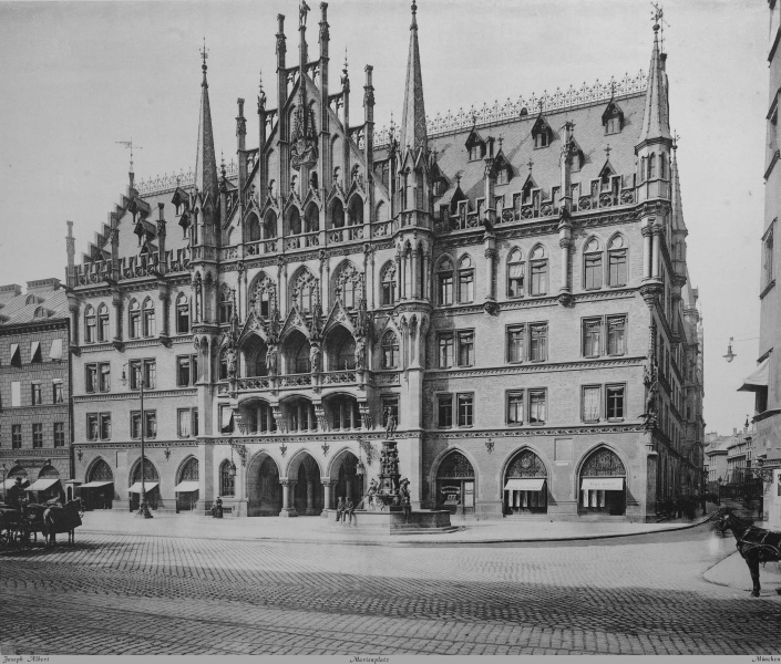 Datei:Marienplatz18ja.jpg