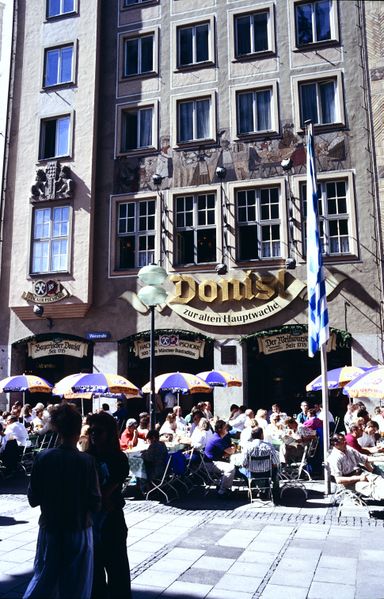 Datei:Mueweinstr11998d85.jpg